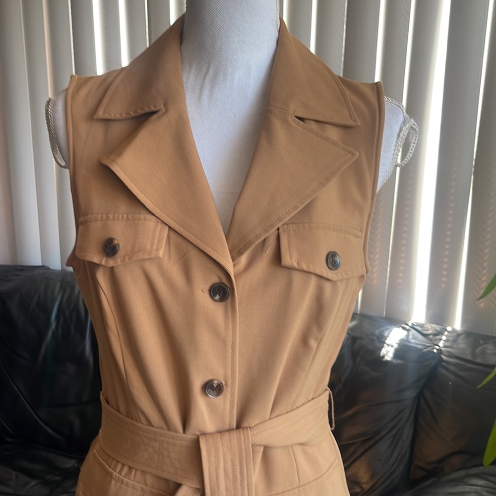 NWT CALVIN KLEIN SLEEVELESS BUTTON DOWN DRESS SIZE 10 - Picture 2 of 6